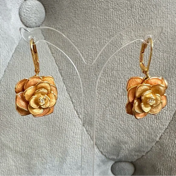 Joan River's Floral Dangle earrings. - Picture 3 of 8